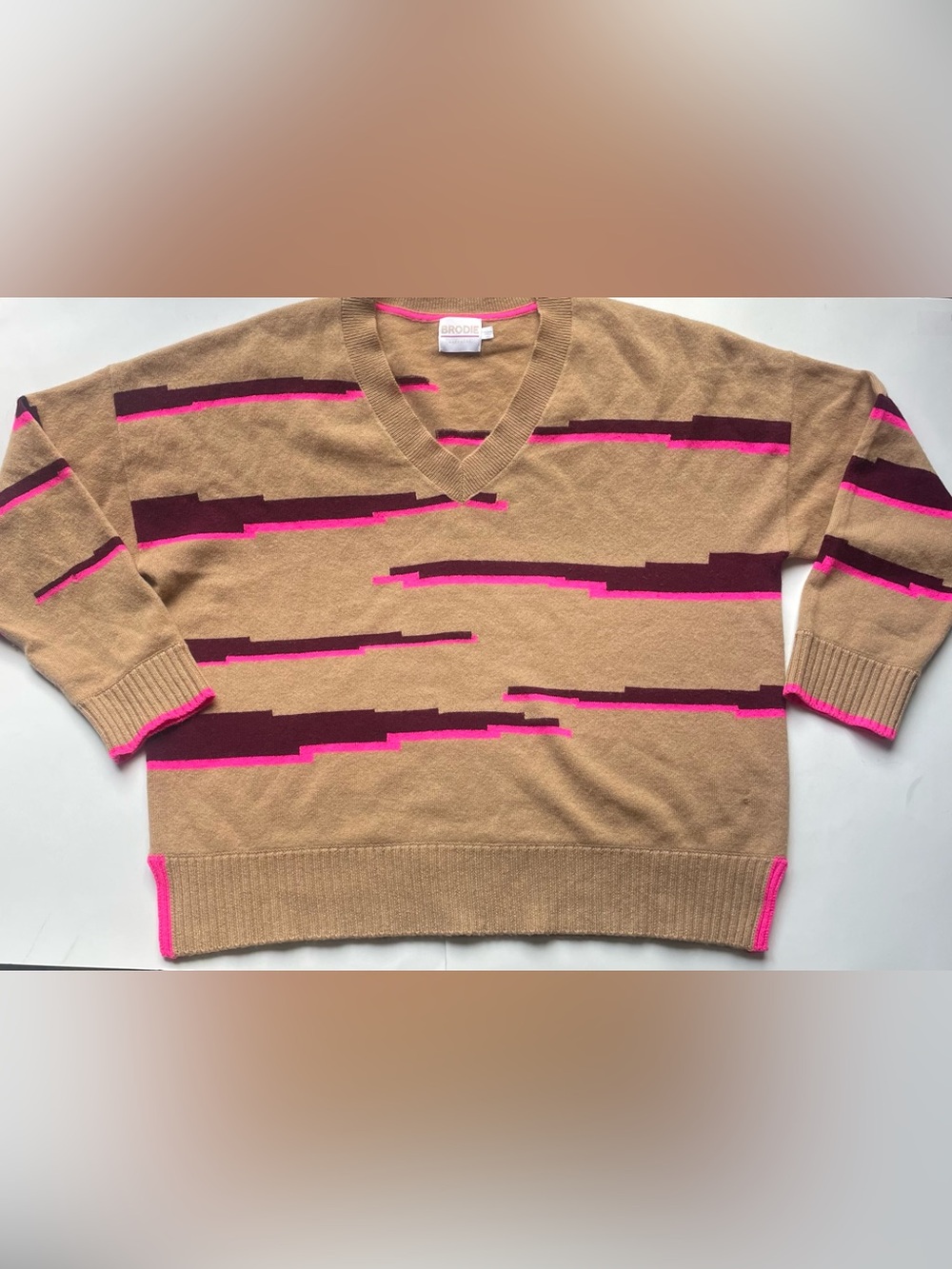 Brodie Cashmere 100% Cashmere Glitch Zebra Sweater Camel Pink V Neck Pullover - Picture 2 of 5
